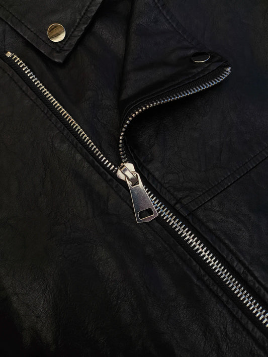BDSM and Fashion Making Leather Collars Mainstream