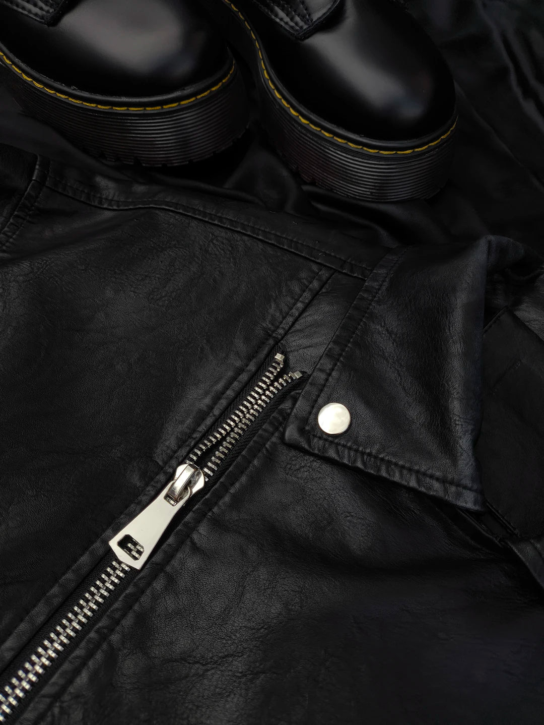 Elevate Your Style Incorporating Leather Collars