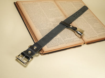 Locking Hucow Collar with Silver Cowbell in Black Leather