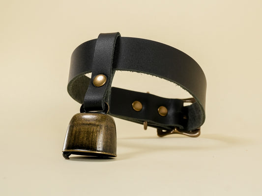 Hucow Collar with Antique Brass Cowbell in Black Leather