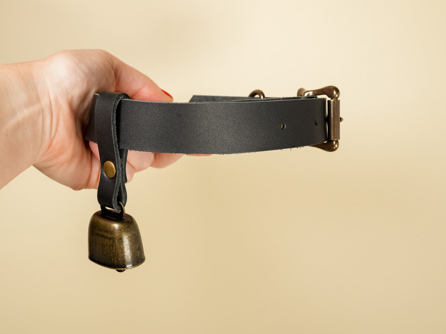 Hucow Collar with Antique Brass Cowbell in Black Leather