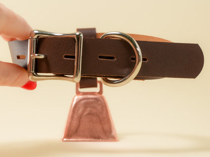 Locking Hucow Collar with Copper Cowbell in Brown Leather