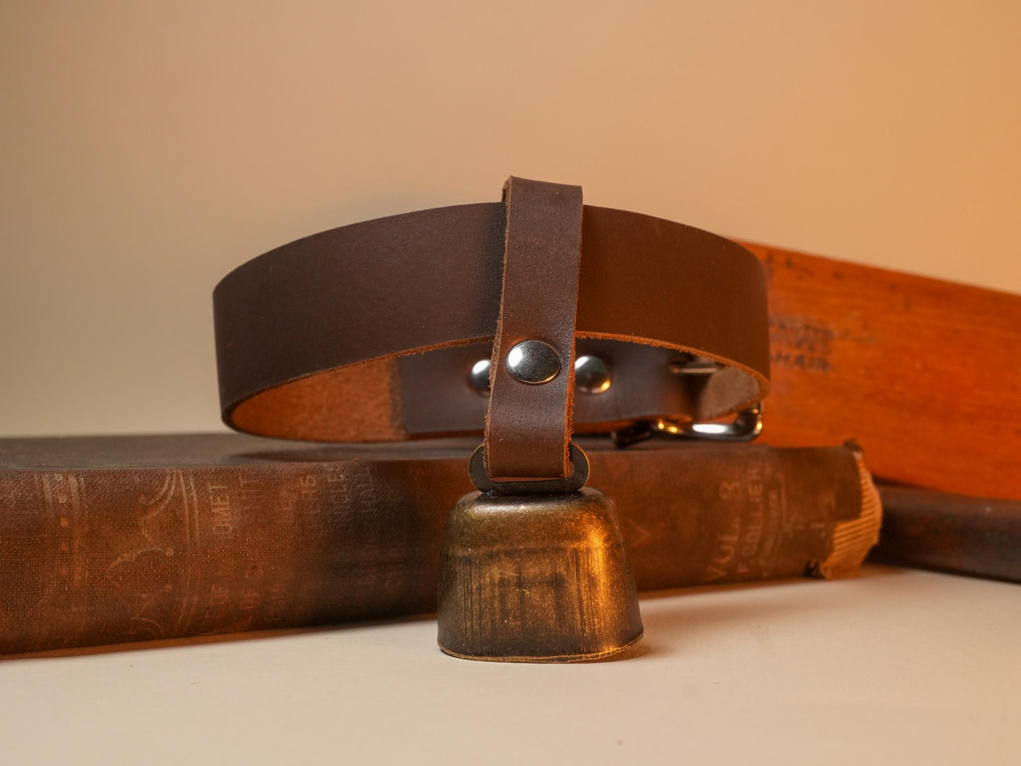 The "Classic" Hucow Collar with Lockable Buckle