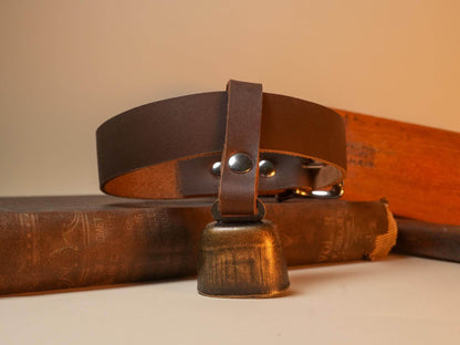 Bound by Dave Locking Hucow Collar in brown leather with a metal bell attached